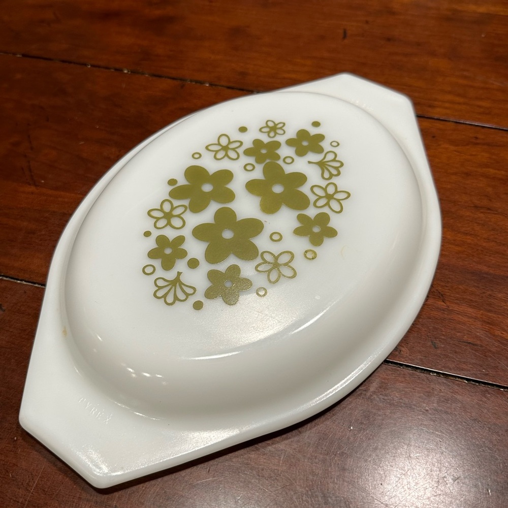 Pyrex oval casserole dish lid